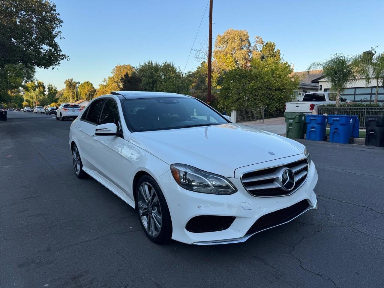 Used 2016 Mercedes-Benz E 350 Sedan image 3