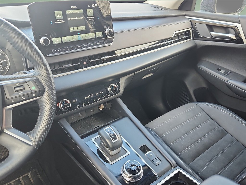 Used 2024 Mitsubishi Outlander SE image 25