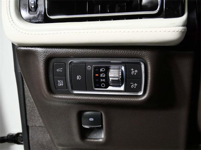 Used 2021 Lincoln Nautilus Black Label w/ Class II Trailer Tow Package image 22