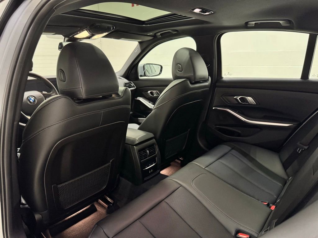 Used 2023 BMW 330i xDrive Sedan w/ Premium Package image 37