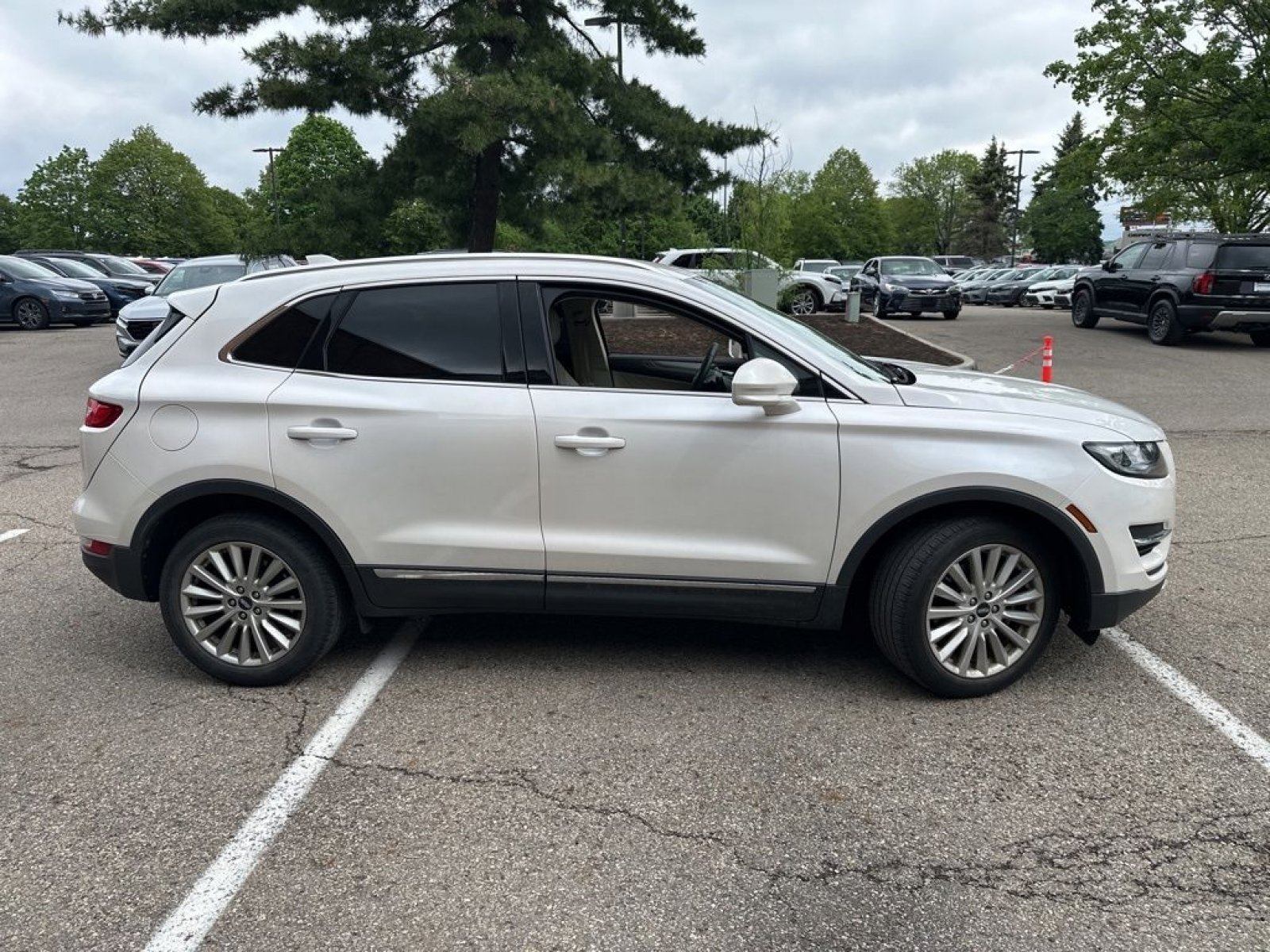 Used 2019 Lincoln MKC Premiere FWD image 5