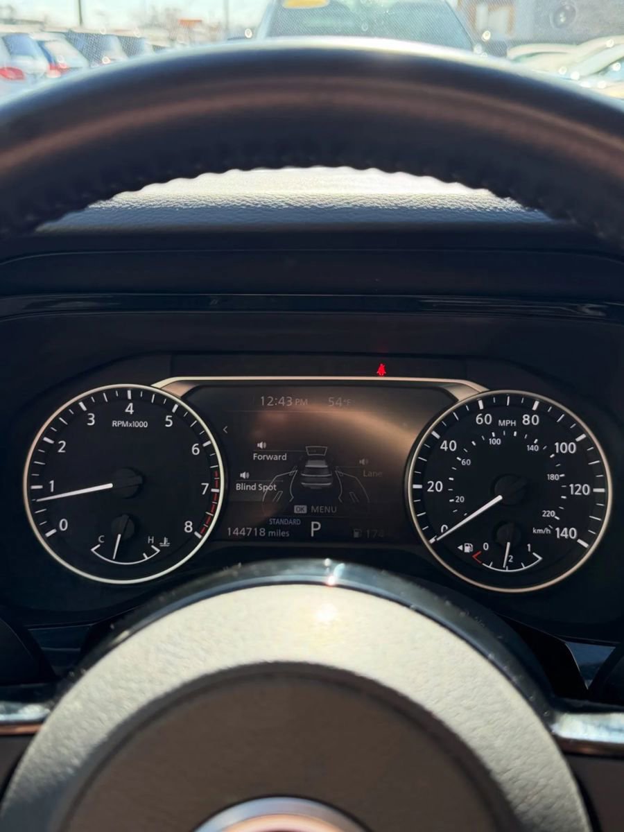 Used 2022 Nissan Pathfinder SV w/ SV Black Package image 33