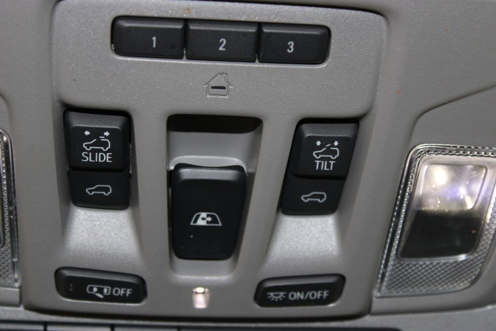 Used 2023 GMC Sierra 3500 Denali w/ Denali Ultimate Package image 63