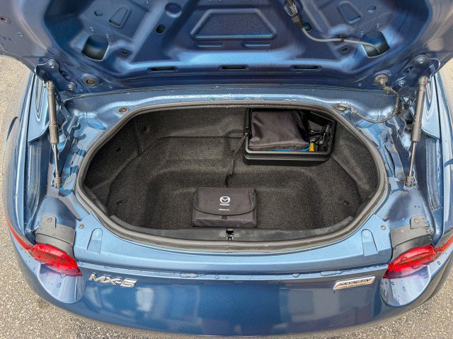 Used 2018 MAZDA MX-5 Miata RF Grand Touring RWD image 15