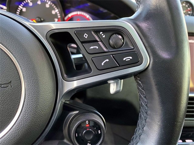 Used 2022 Porsche Cayenne Platinum Edition image 18