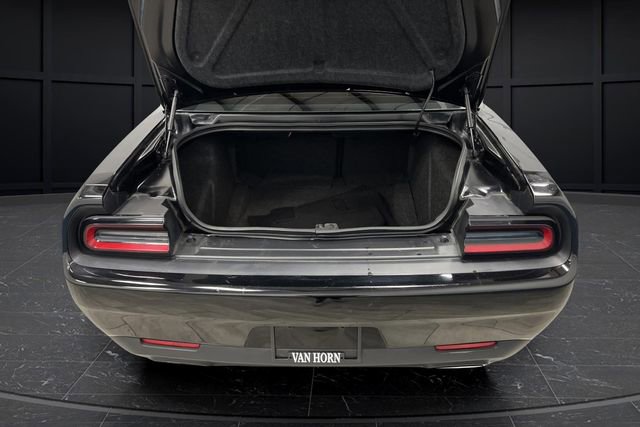 Used 2021 Dodge Challenger SXT image 12