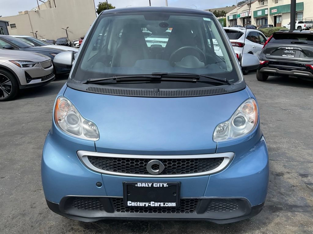 Used 2013 smart fortwo passion RWD image 3