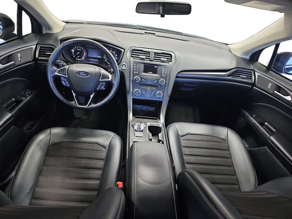 Used 2018 Ford Fusion SE w/ Equipment Group 201A image 9