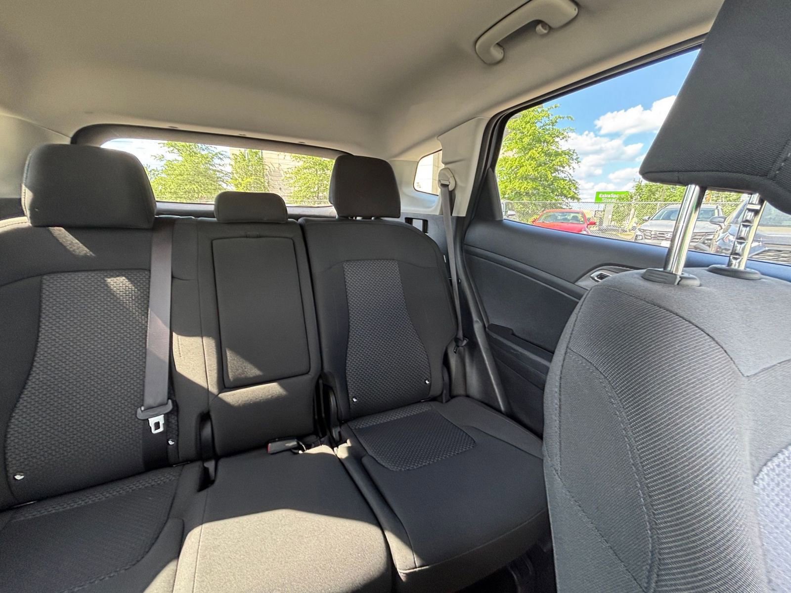 Used 2025 Kia Sportage LX image 36