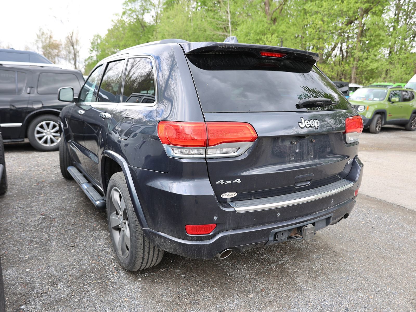 Used 2015 Jeep Grand Cherokee Overland w/ Mopar Chrome Edition Group AWD/4WD image 4