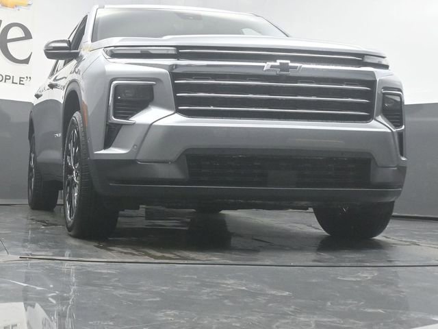 New 2026 Chevrolet Traverse LT w/ Enhanced Driving Package FWD image 3