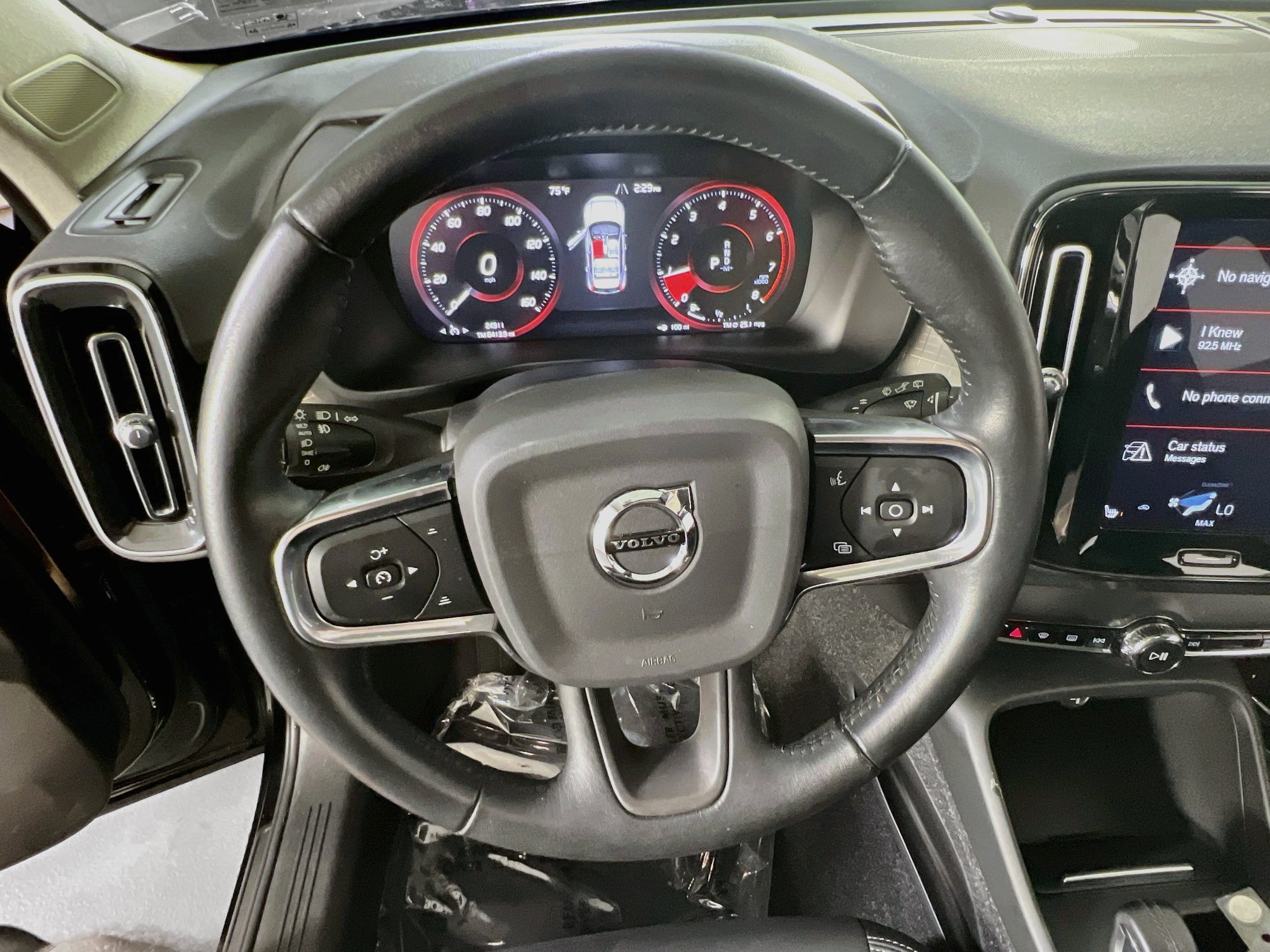 Used 2020 Volvo XC40 T5 Momentum AWD/4WD image 11