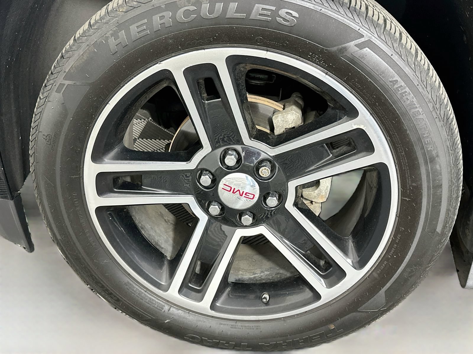 Used 2018 GMC Yukon Denali AWD/4WD image 36