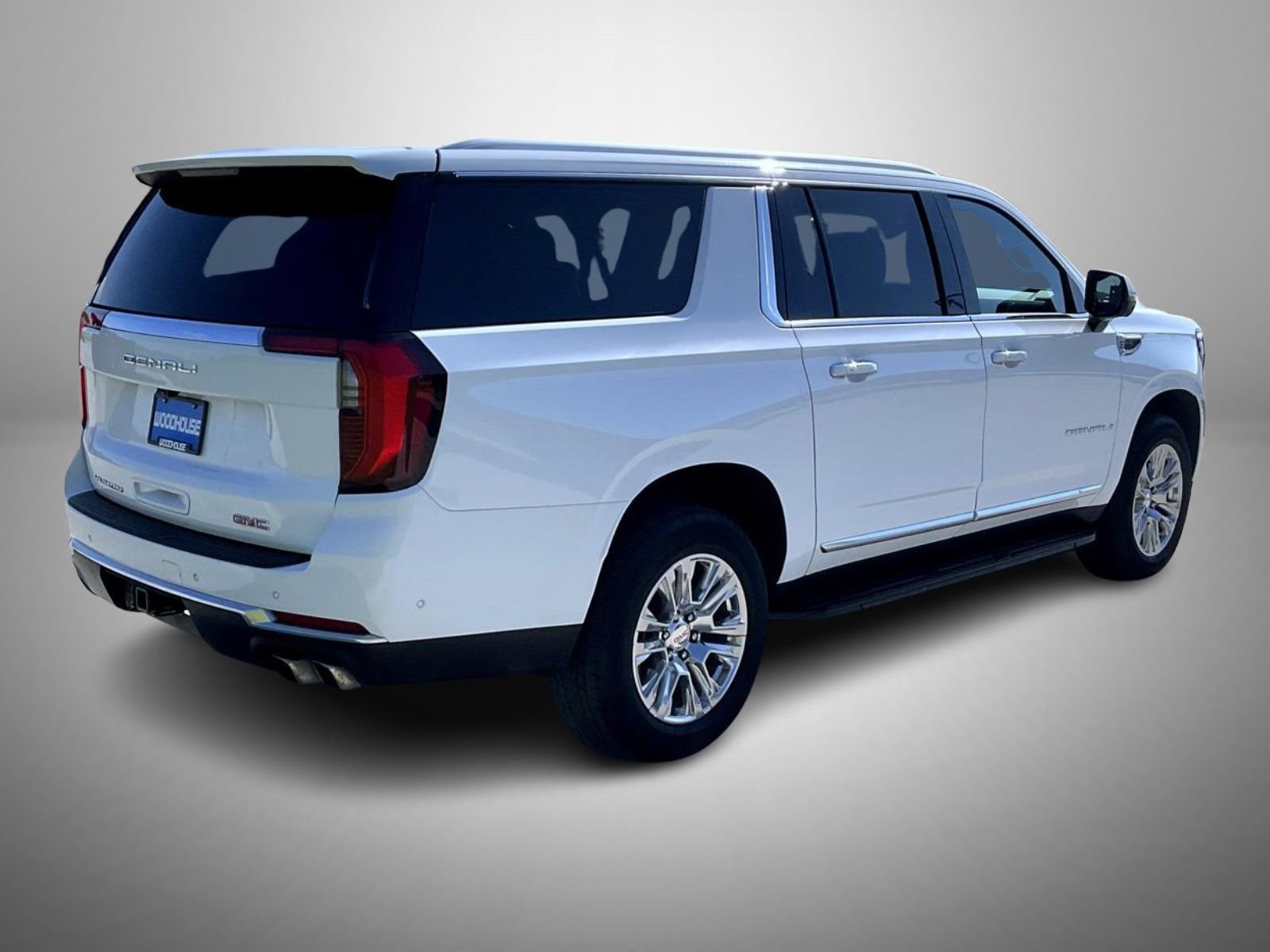 Used 2025 GMC Yukon XL Denali AWD/4WD image 5