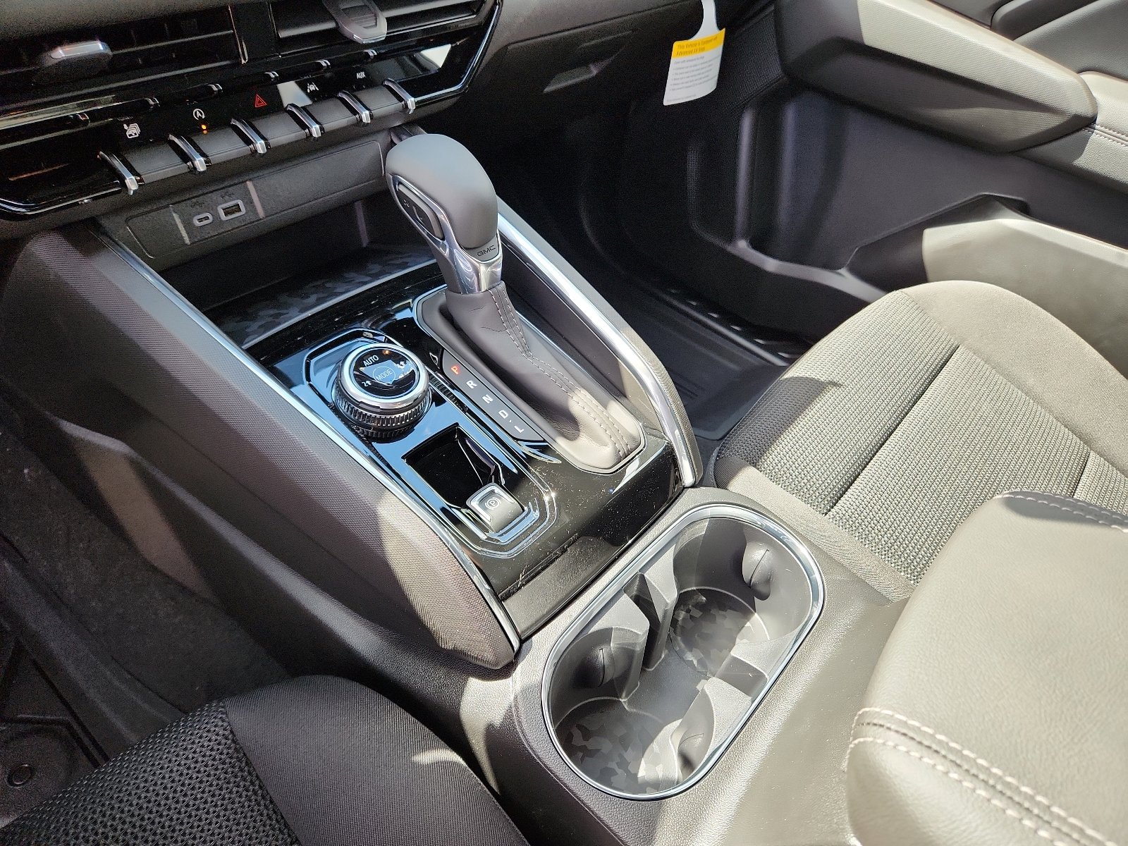 New 2026 GMC Canyon Elevation w/ Convenience Package image 19