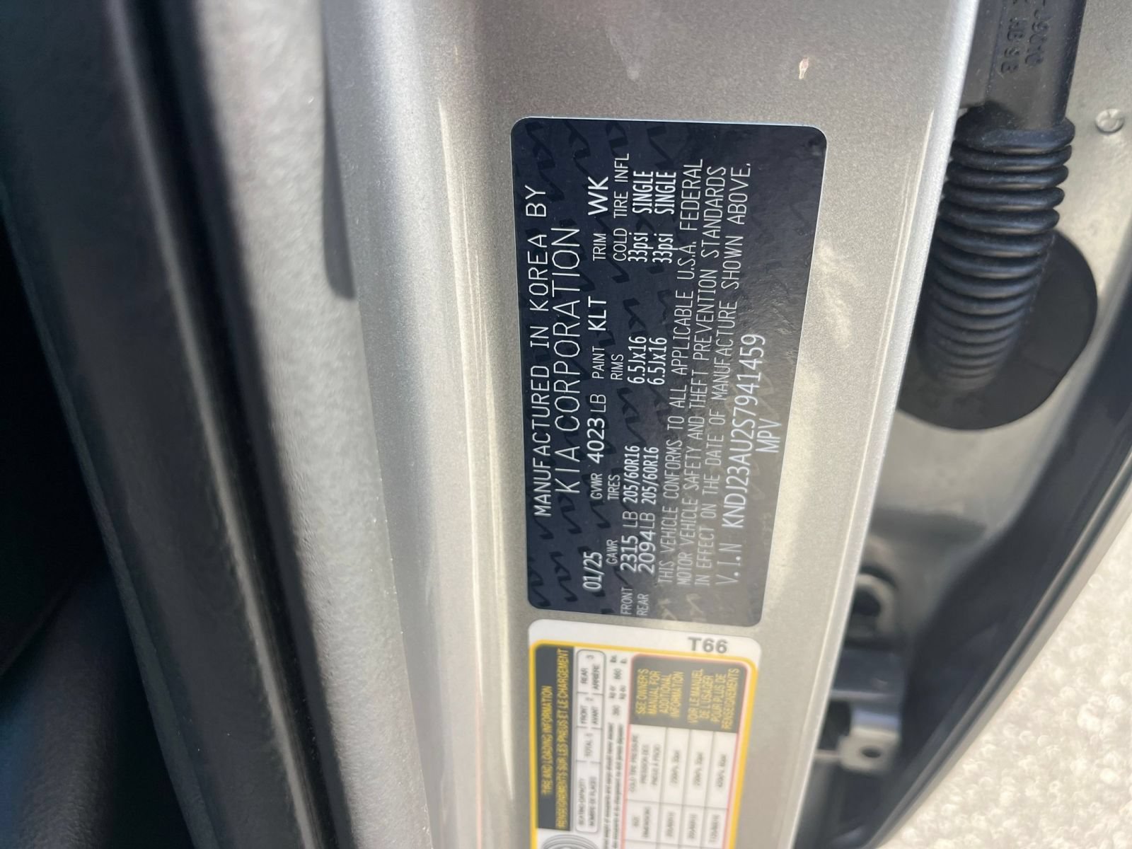 Used 2025 Kia Soul LX w/ LX Technology Package FWD image 26