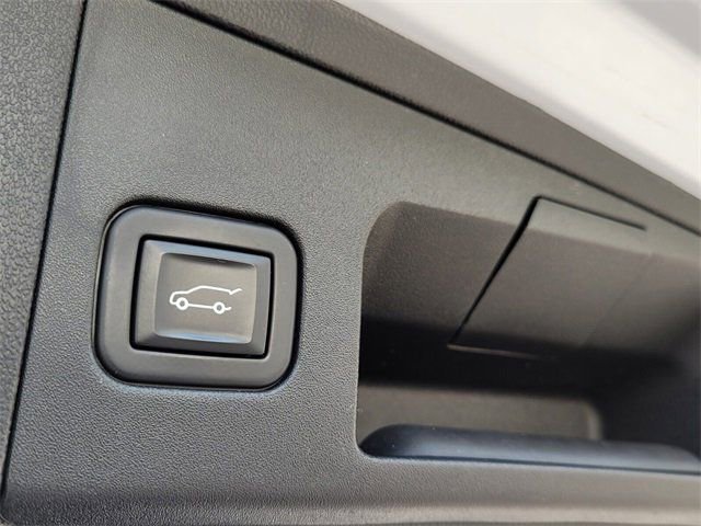 Used 2020 Cadillac XT5 Sportv w/ LPO, Illumination Package image 9