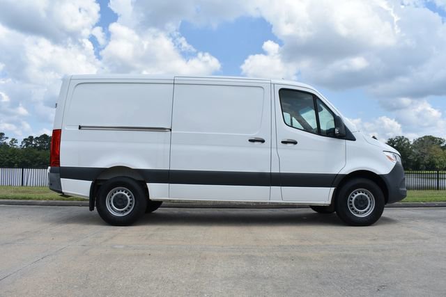 Used 2022 Mercedes-Benz Sprinter 1500 image 3