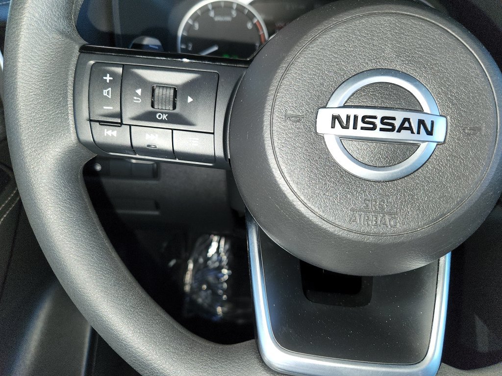 Used 2021 Nissan Rogue SV FWD image 25