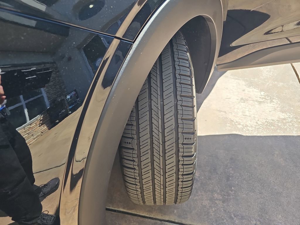 New 2027 Chevrolet Bolt LT w/ Comfort Package image 34