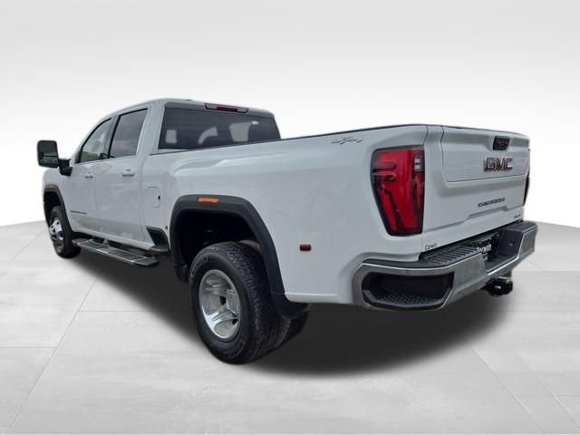 Used 2024 GMC Sierra 3500 SLE w/ SLE Convenience Package image 11