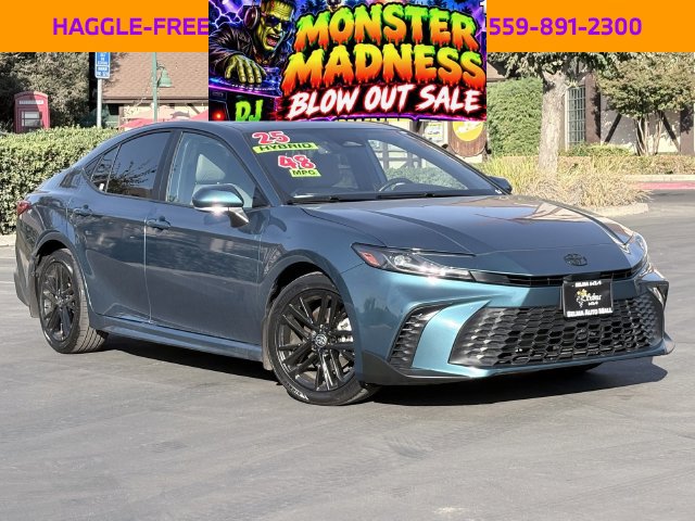 Used 2025 Toyota Camry SE w/ Multimedia Upgrade Package FWD image 2