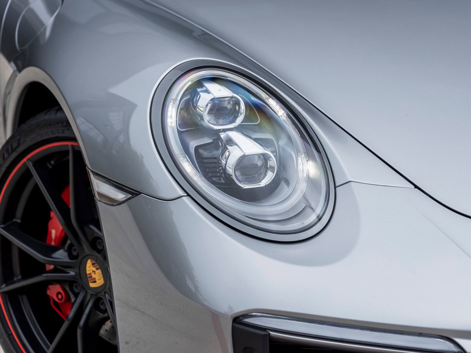 Certified 2018 Porsche 911 Carrera 4S AWD/4WD image 20