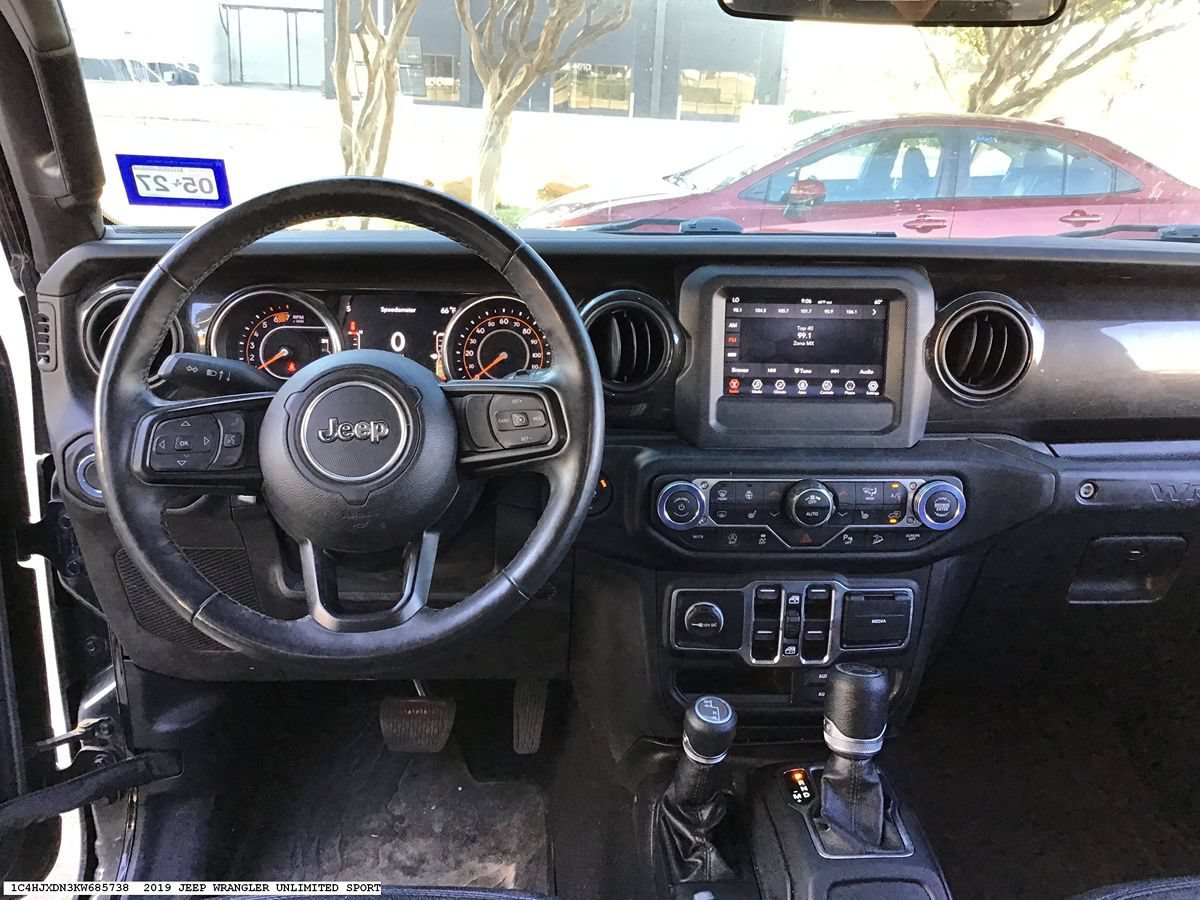 Used 2019 Jeep Wrangler Unlimited Sport AWD/4WD image 12