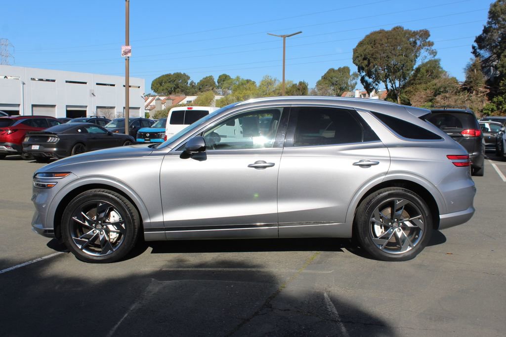 Used 2023 Genesis Electrified GV70 Advanced w/ Prestige Package image 2