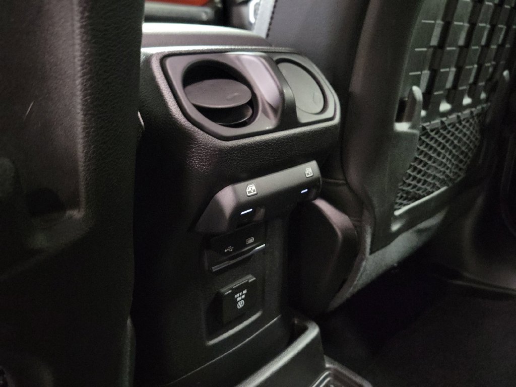 Used 2019 Jeep Wrangler Unlimited Rubicon AWD/4WD image 34