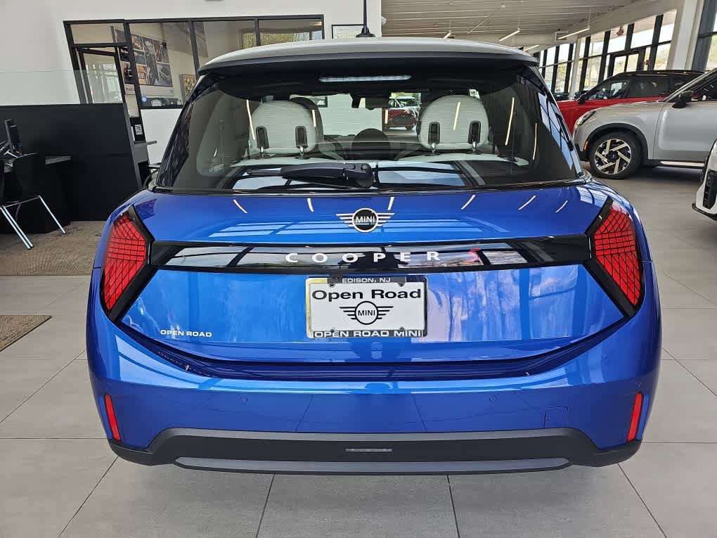 Used 2025 MINI Cooper S FWD image 2