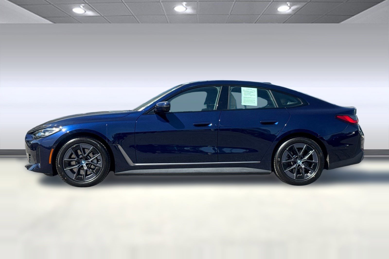 Certified 2023 BMW i4 eDrive35 RWD image 2