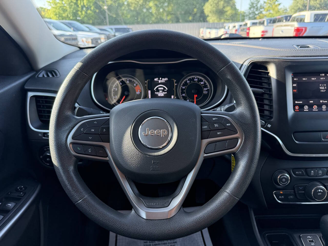Used 2019 Jeep Cherokee Latitude w/ Popular Appearance Group FWD image 22