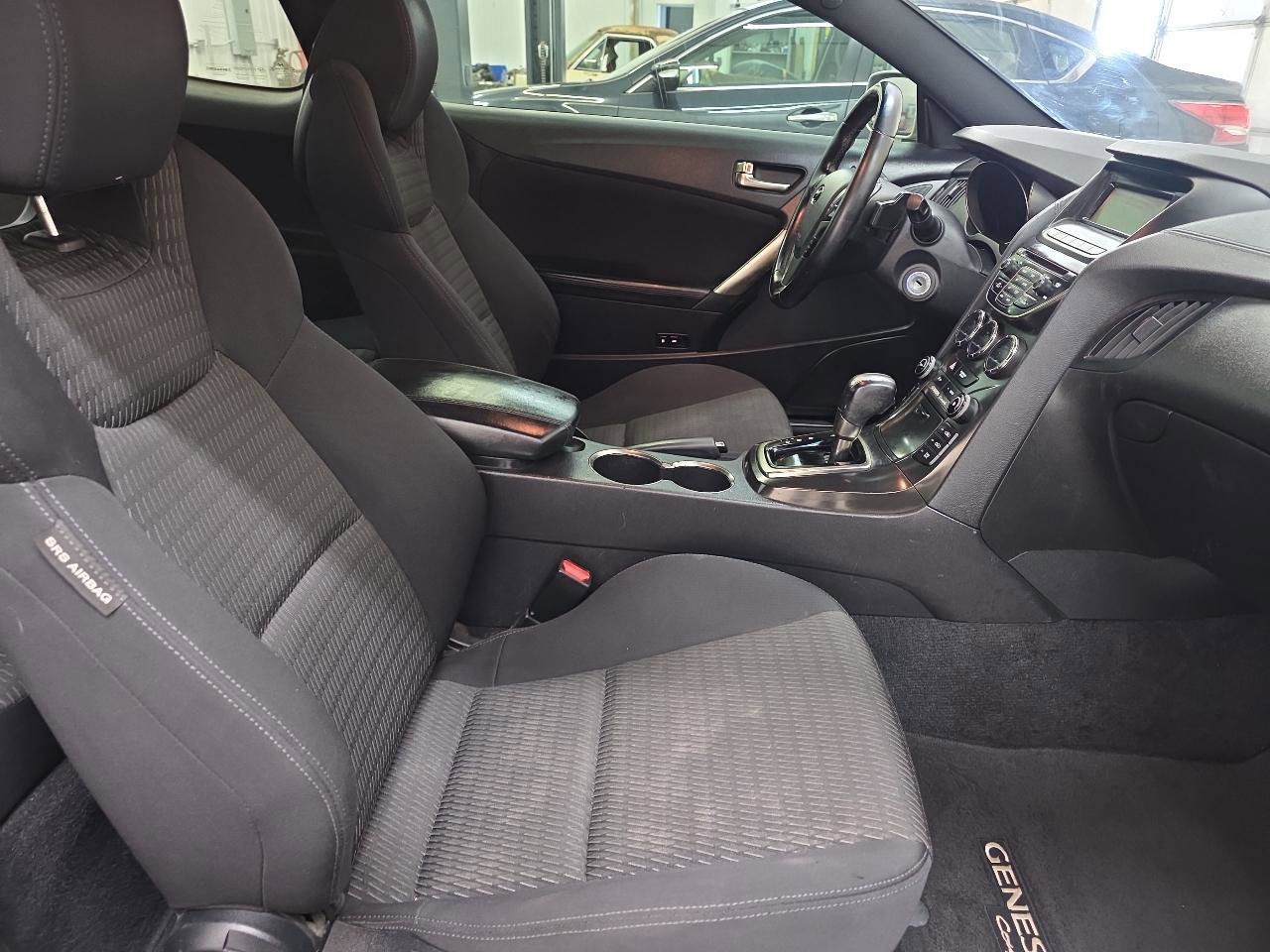 Used 2013 Hyundai Genesis 2.0T image 32