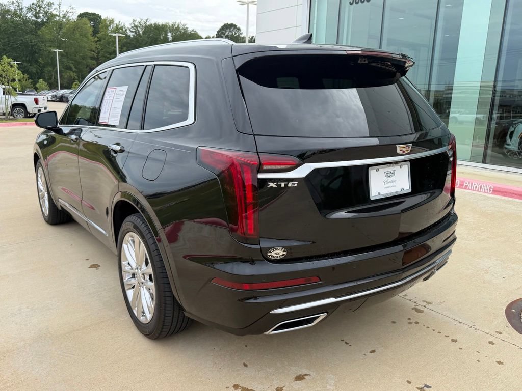 Used 2020 Cadillac XT6 Premium Luxury FWD image 3