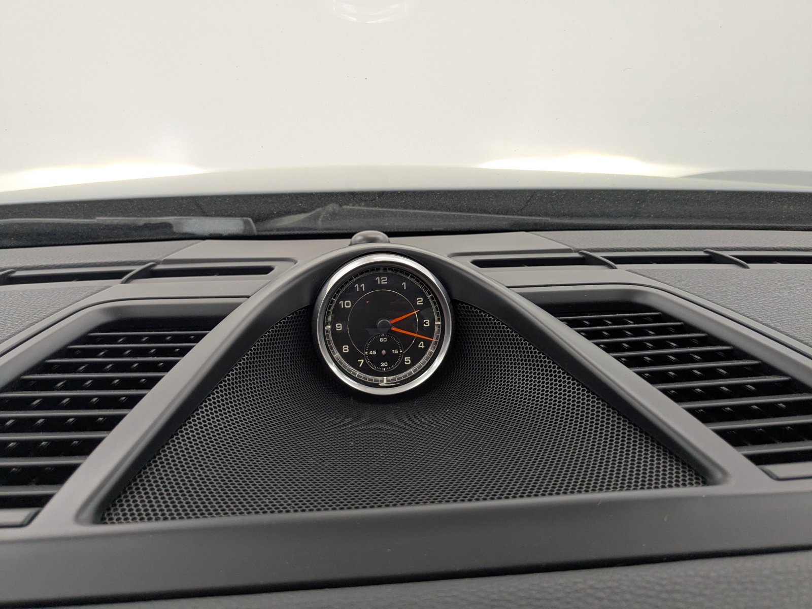 Used 2015 Porsche Panamera 4 image 29