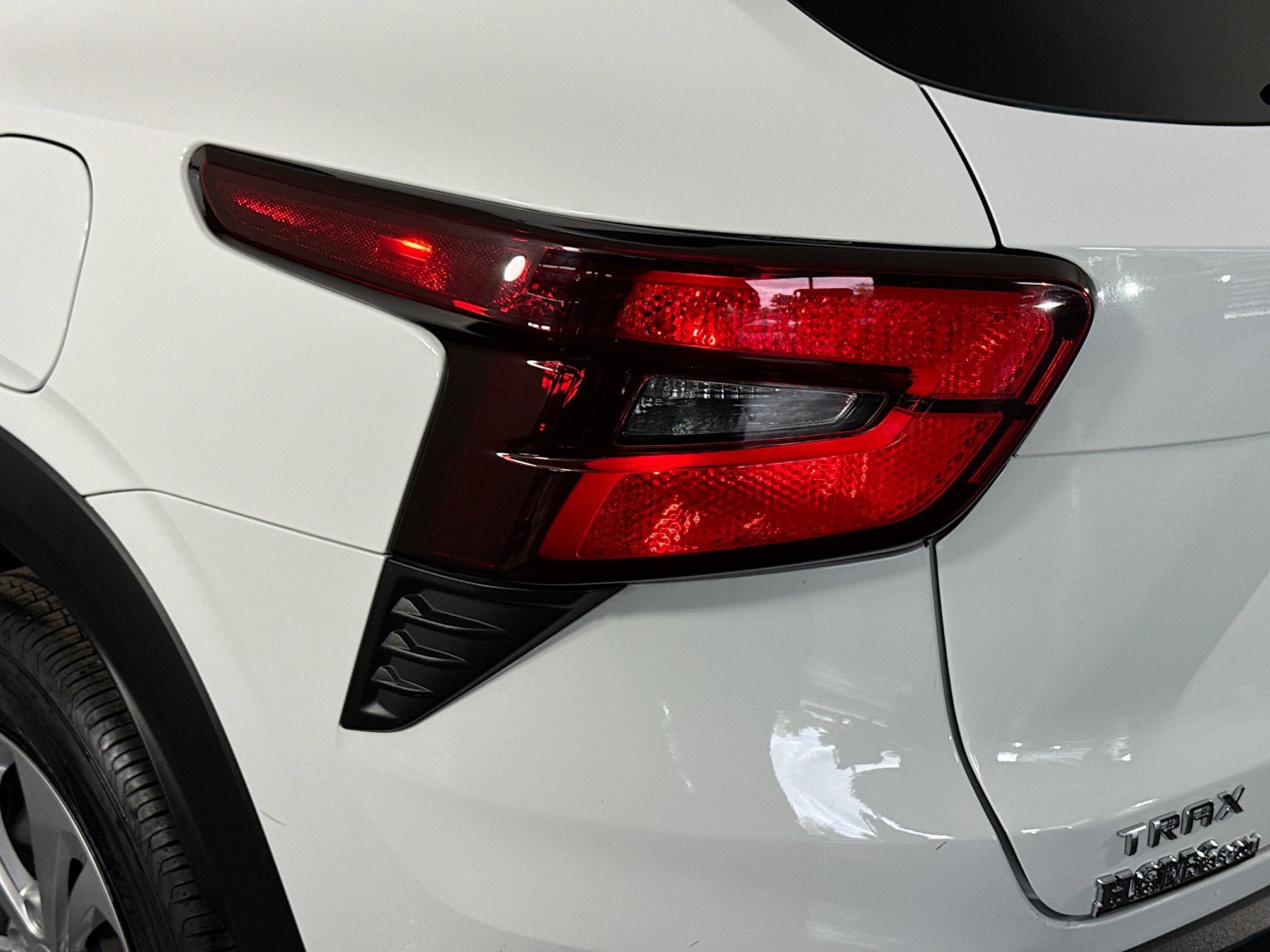 Used 2024 Chevrolet Trax LS image 35