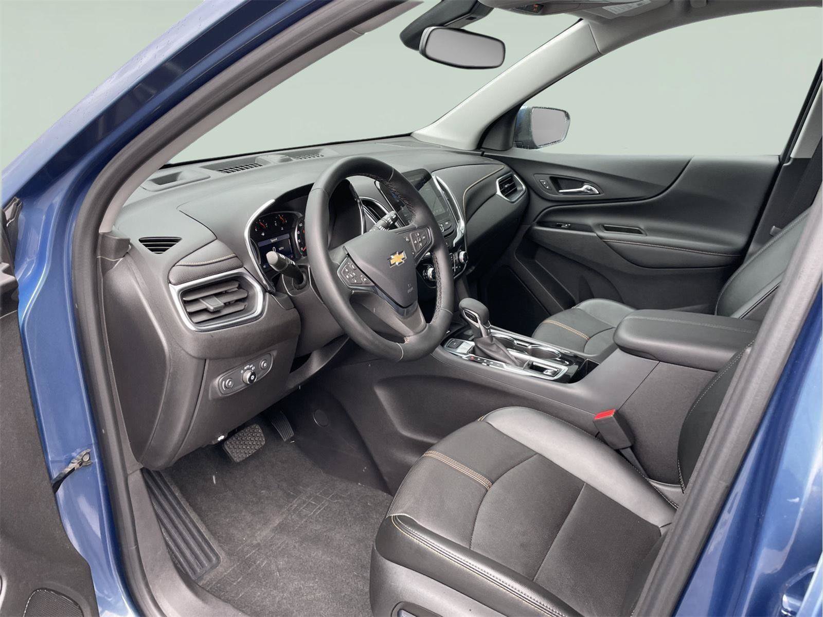 Used 2024 Chevrolet Equinox Premier w/ LPO, Floor Liner Package AWD/4WD image 12