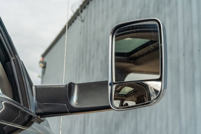 Used 2017 RAM 3500 Laramie Longhorn image 13