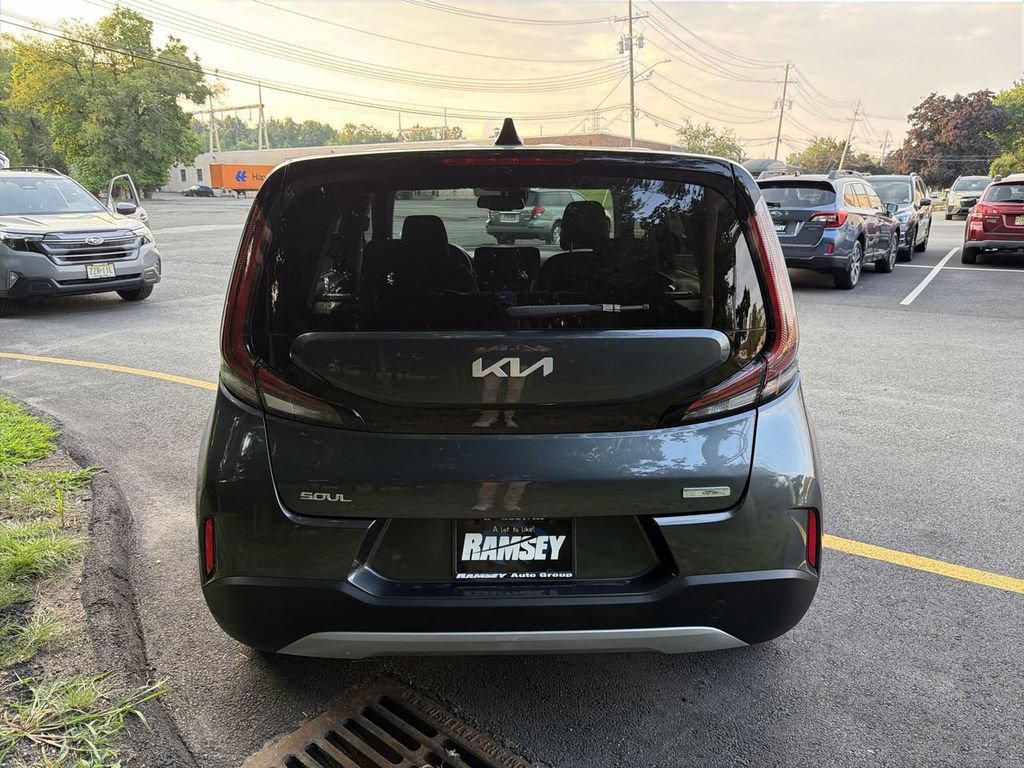 Used 2023 Kia Soul EX FWD image 26