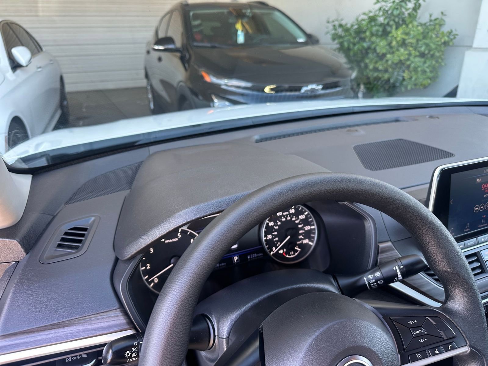 Used 2025 Nissan Altima 2.5 SV image 35