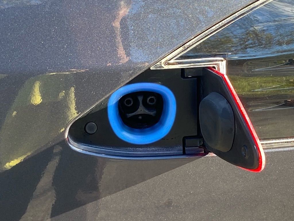 Used 2020 Tesla Model S Long Range Plus image 15