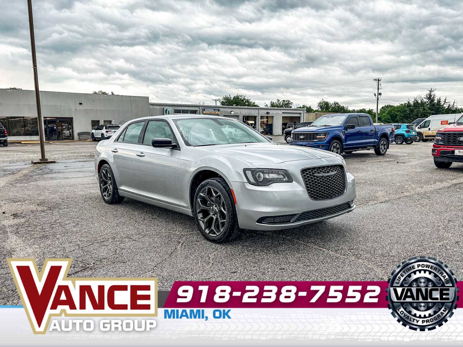 Used 2022 Chrysler 300 Touring w/ Sport Appearance Package RWD image 1