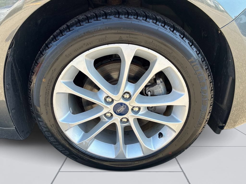 Used 2020 Ford Fusion SE FWD image 10