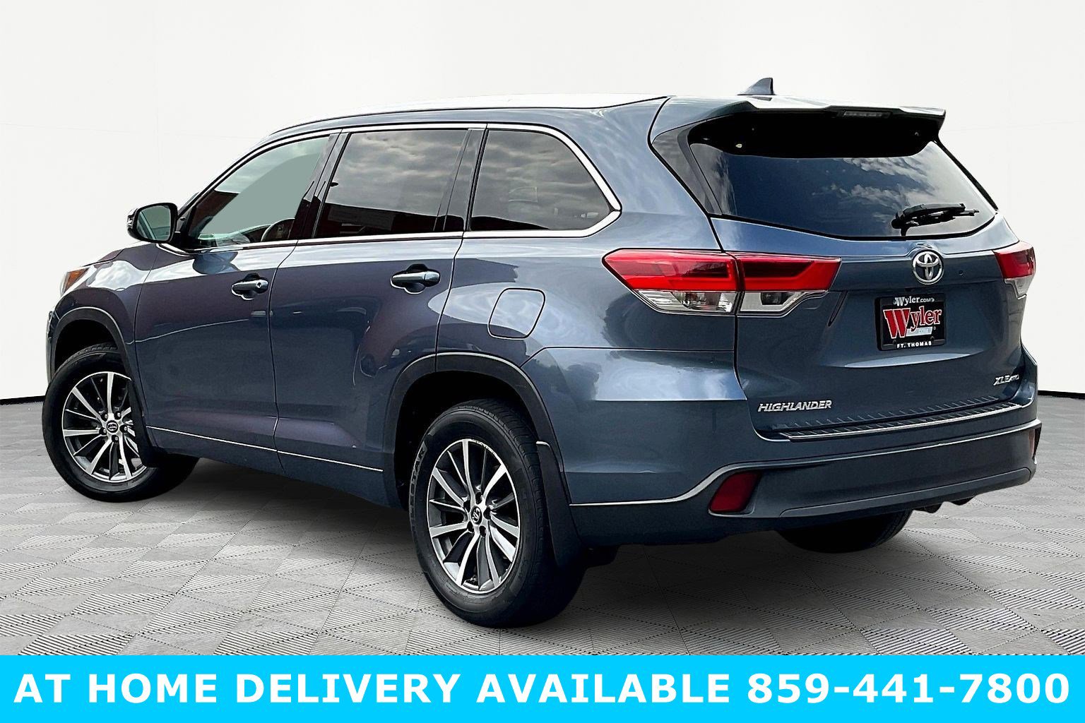 Used 2018 Toyota Highlander XLE image 4