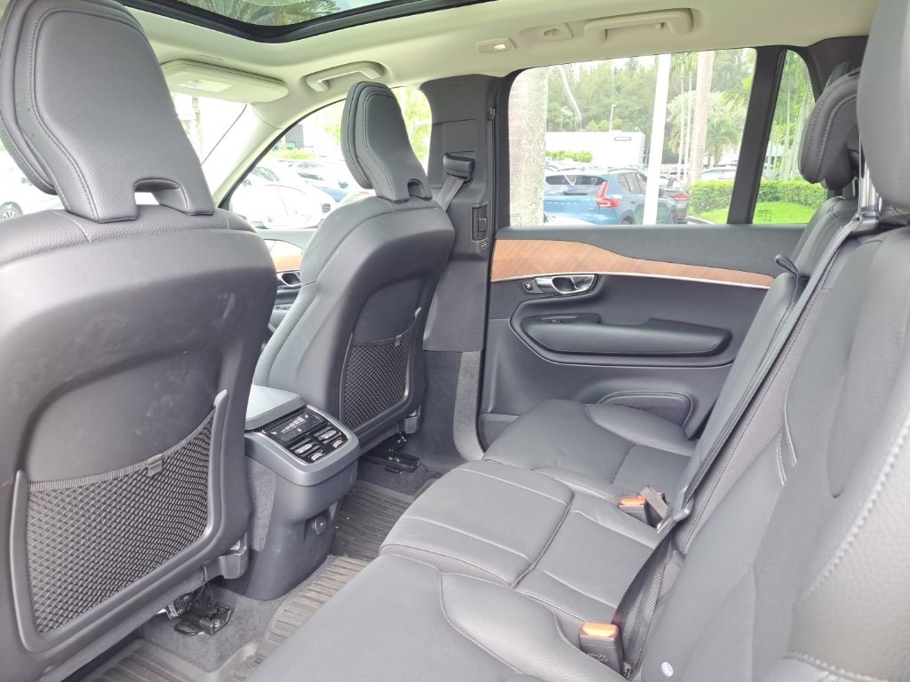 Used 2025 Volvo XC90 B5 Plus w/ Protection Package Premier image 7
