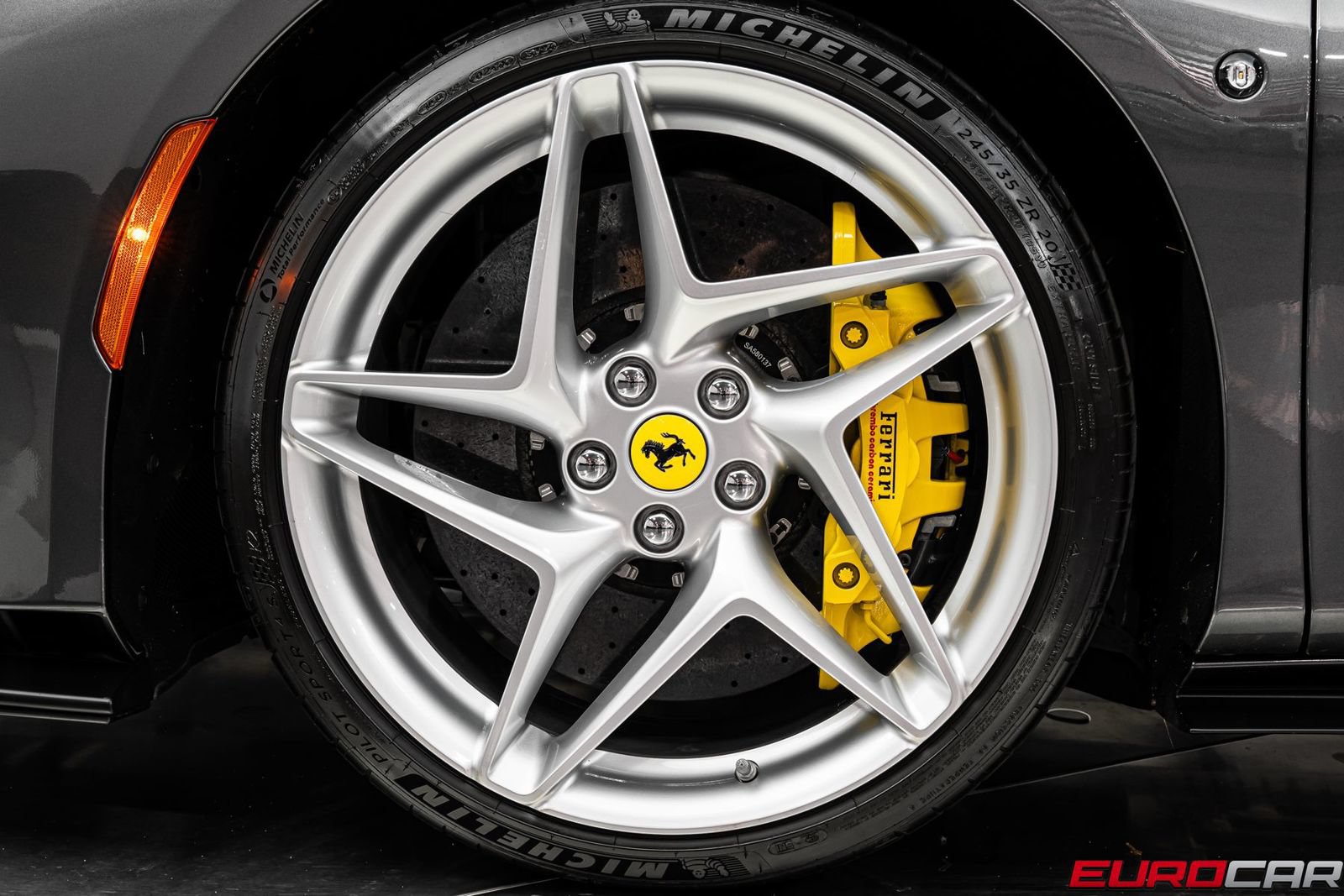 Used 2021 Ferrari F8 Tributo RWD image 25