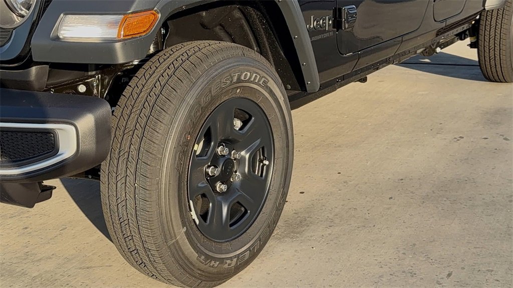 New 2026 Jeep Gladiator Sport image 9