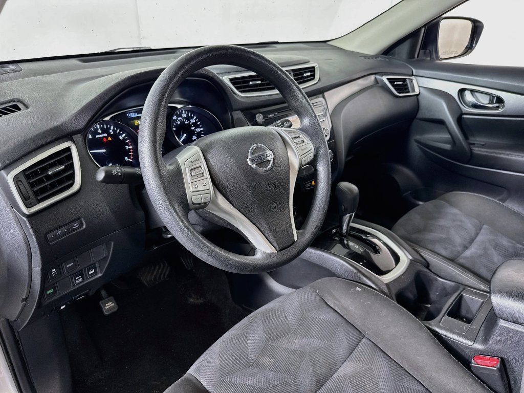 Used 2016 Nissan Rogue S AWD/4WD image 7