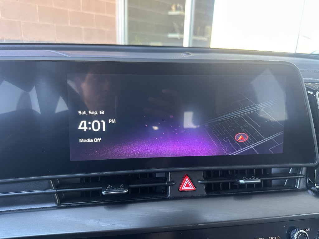 Used 2025 Kia Sportage EX image 18